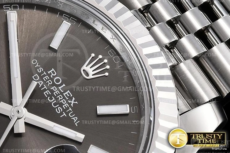 1009 R2DJ0254A – DJ2 41mm Jub FashionForward 653